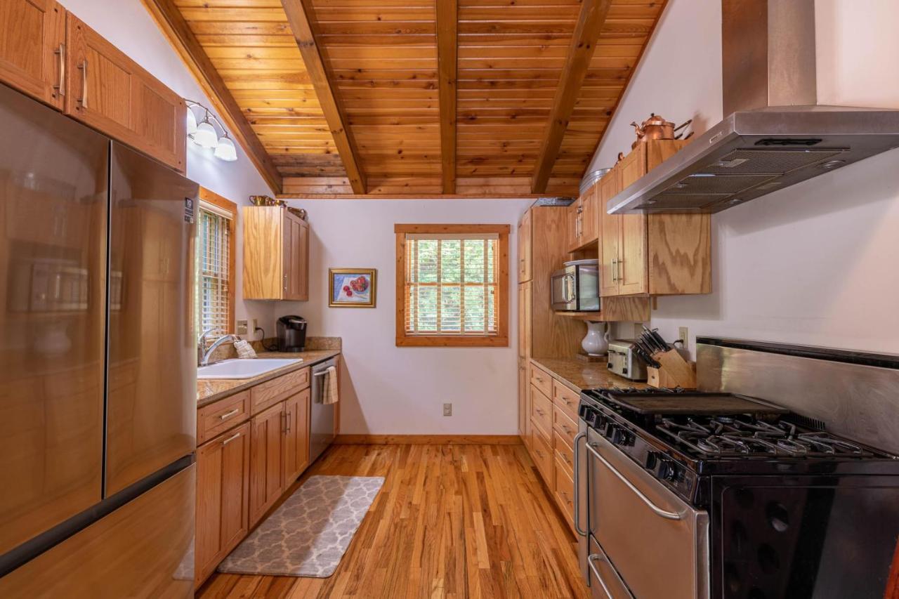 Knotty Pine Vila West Jefferson Exterior foto
